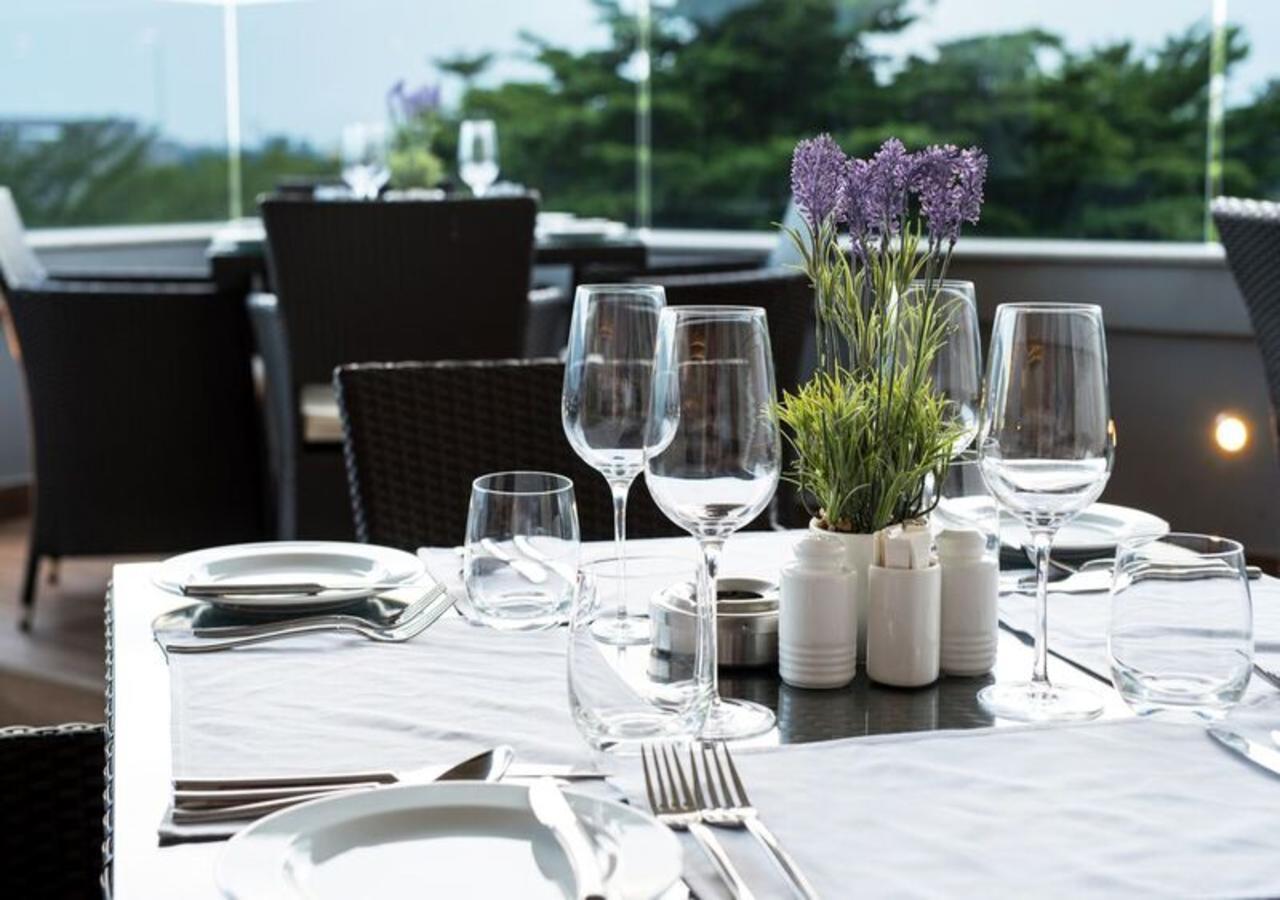 The Envoy Hotel Abuja Exterior foto